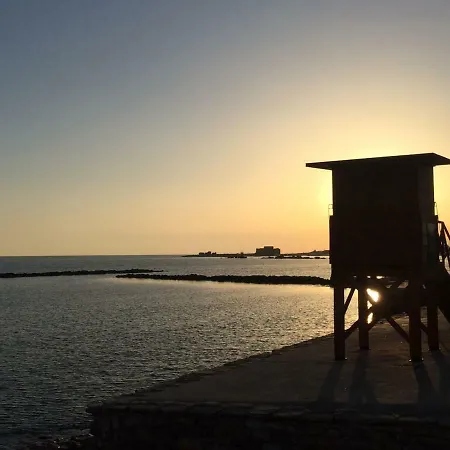 Phaedrus Living: Seaside Luxury Flat Lighthouse 67 דירה *