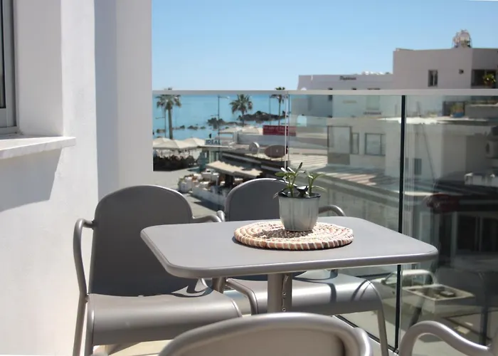 Lägenhet Phaedrus Living: Seaside Luxury Flat Lighthouse 67 Paphos