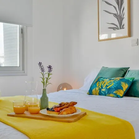 Phaedrus Living: Seaside Luxury Flat Lighthouse 67 דירה פאפוס