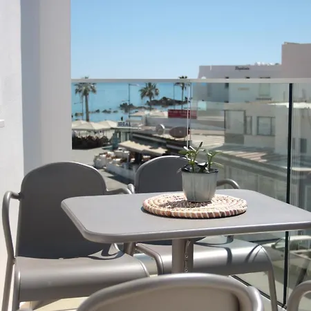 דירה Phaedrus Living: Seaside Luxury Flat Lighthouse 67 פאפוס